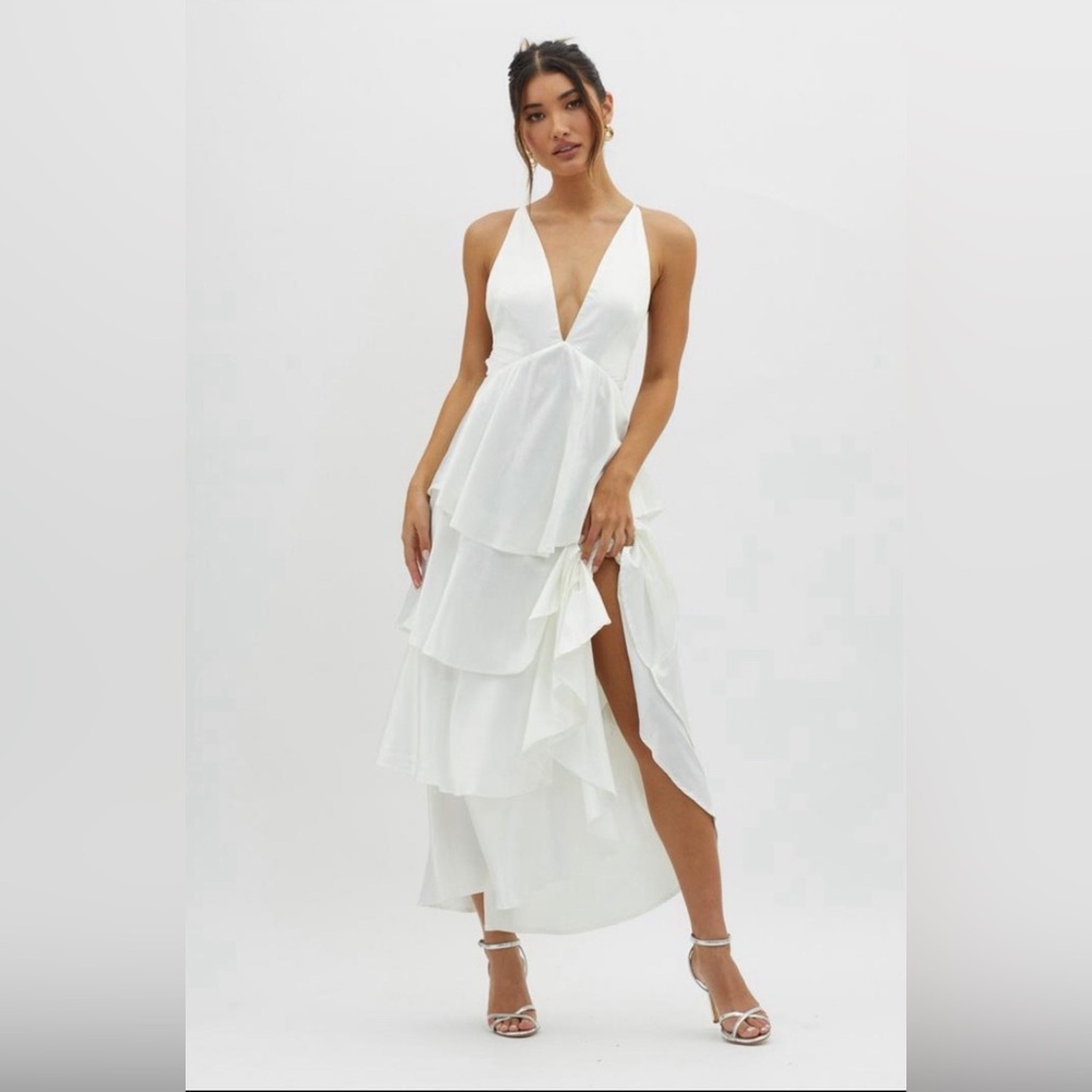 White satin tiered dress, Selfie Leslie Auguste